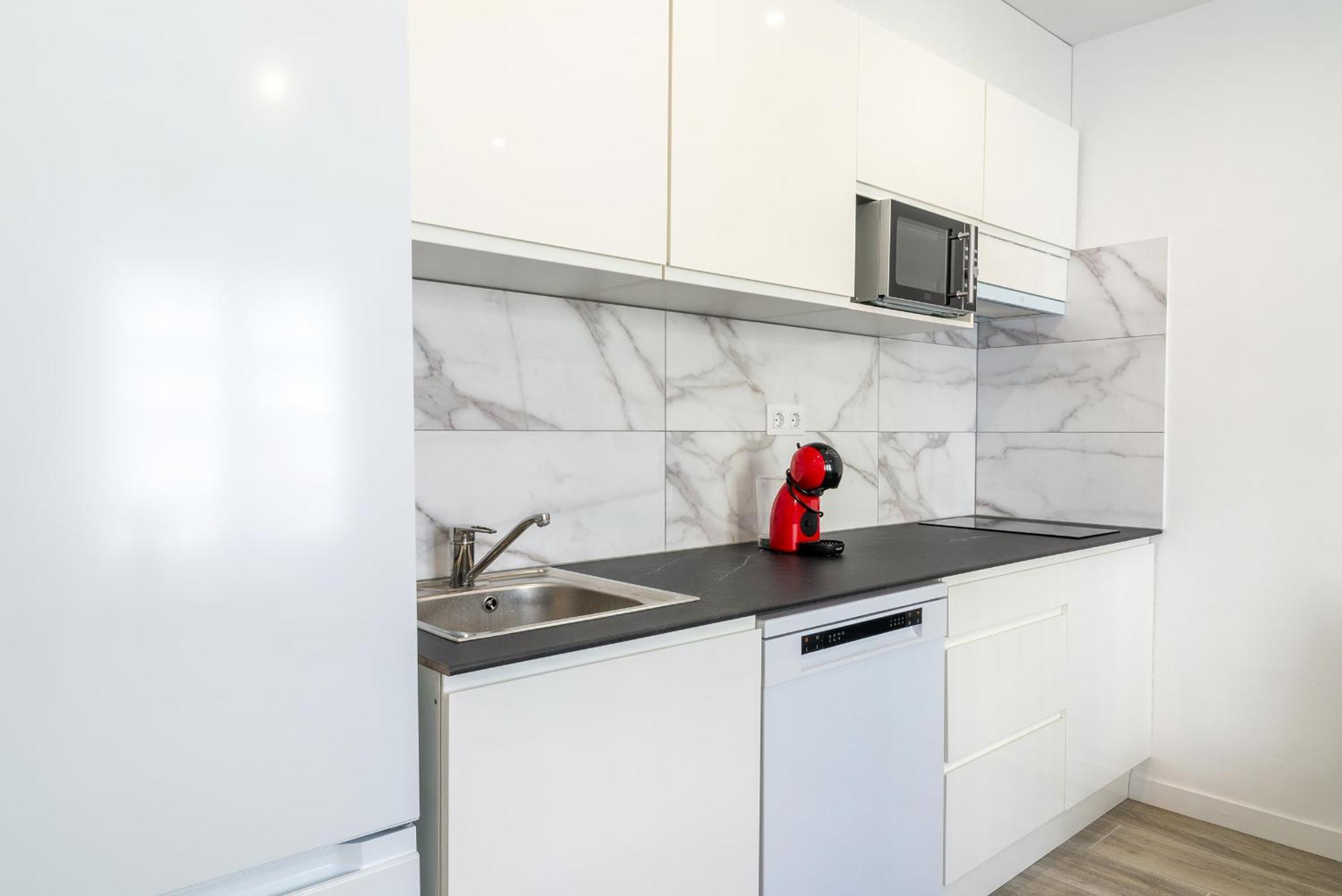 Salatan Apartments, Plaza Paris *
