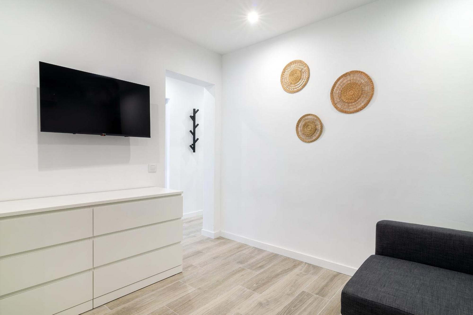 Salatan Apartments, Plaza Paris * Lloret de Mar