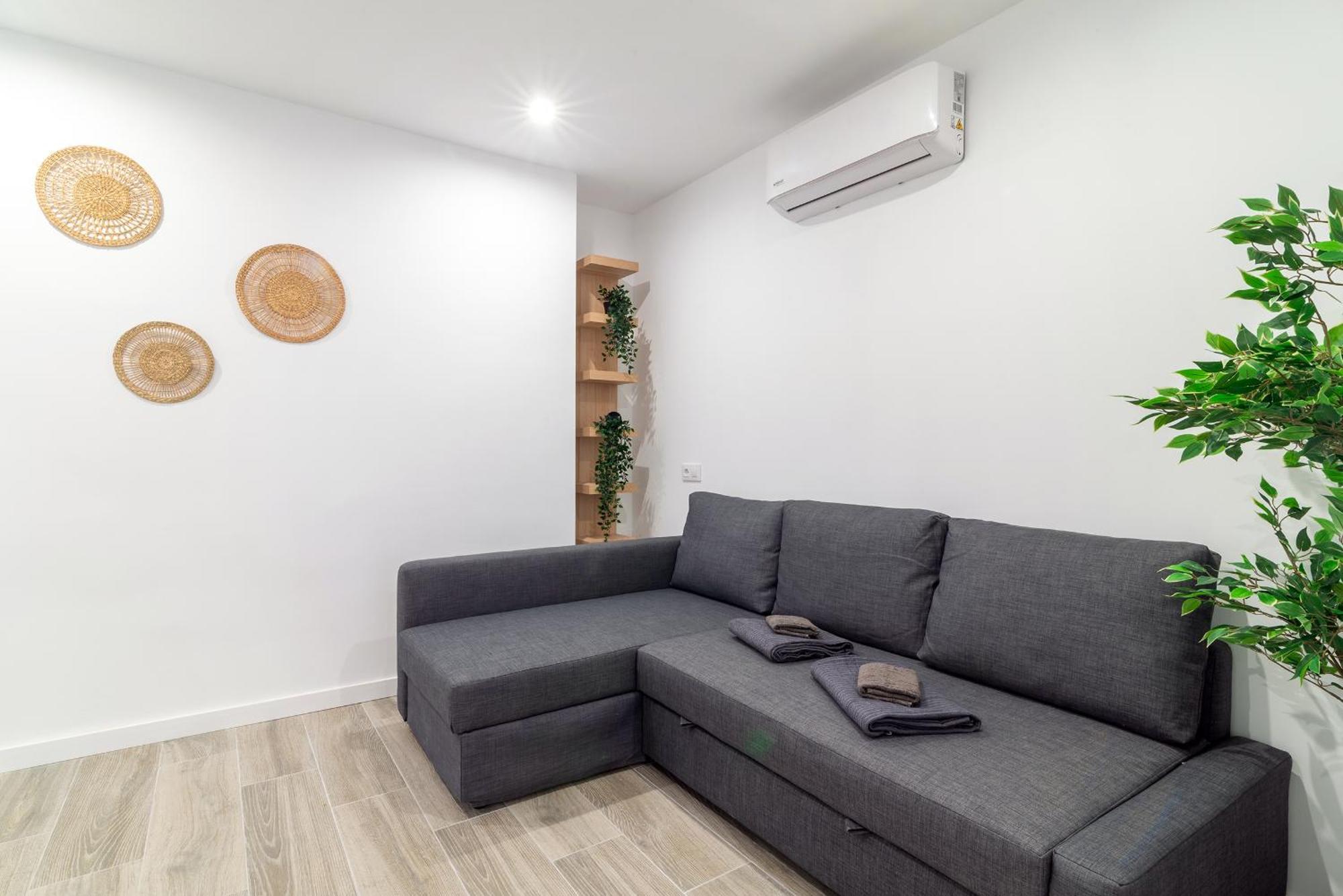 Salatan Apartments, Plaza Paris Appartement *
