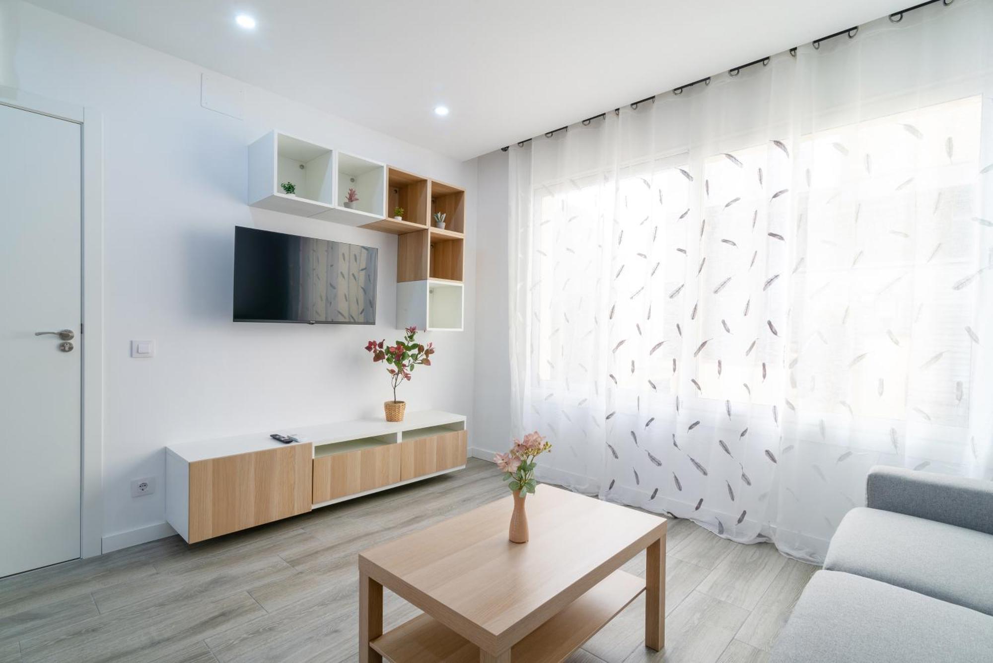 Salatan Apartments, Plaza Paris Appartement *